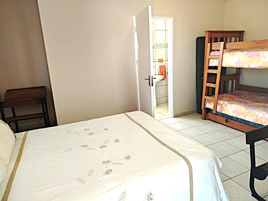 6 Bedroom Property for Sale in Vaal Dam Free State